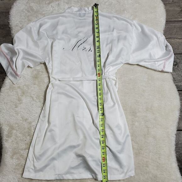 Apt. 9 White Mrs. Bridal Robe, Size X-Small - Picture 7 of 7